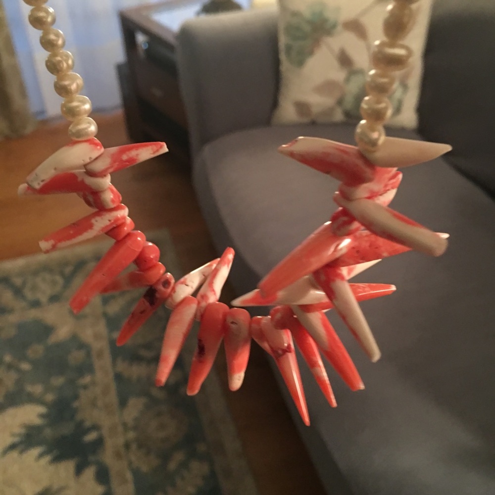 Pink coral & cultured freshwater pearl necklace - Picture 8 of 8